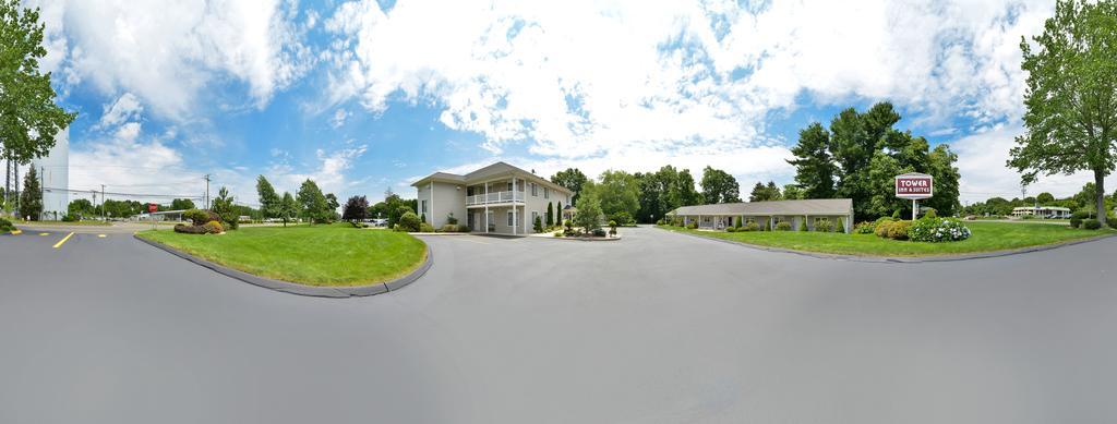 Tower Inn And Suites Of Guilford / Madison Bagian luar foto